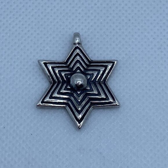 💛 Y2K 925 Star Pendant - Picture 2 of 5